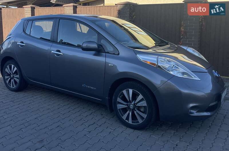 2015 nissan leaf