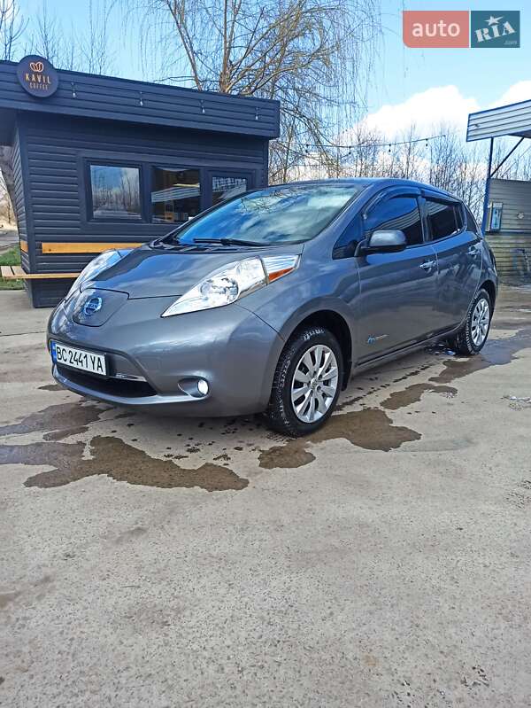 2015 nissan leaf