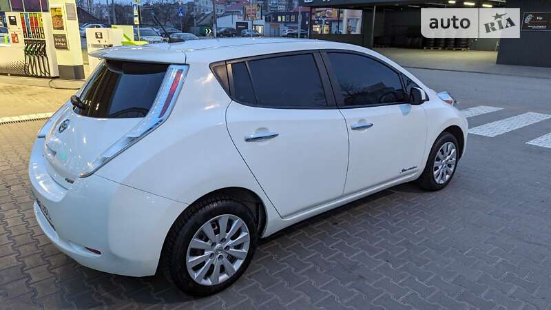 2014 nissan leaf