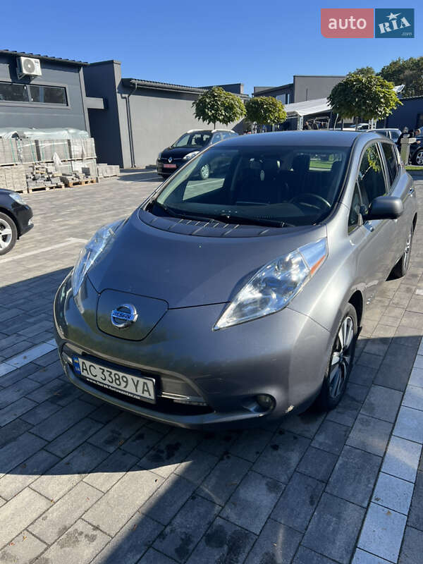 2014 nissan leaf