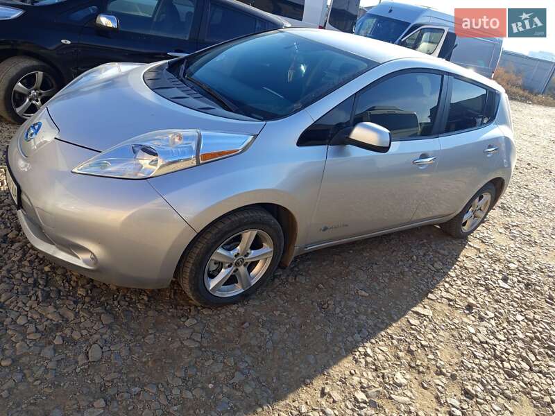 2014 nissan leaf