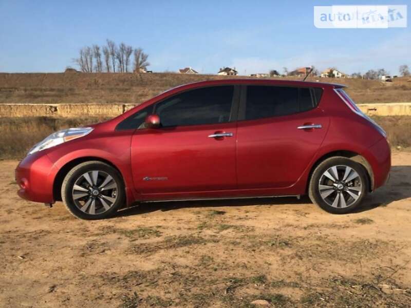2014 nissan leaf