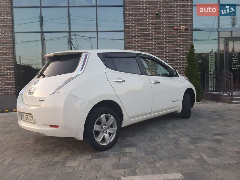2014 nissan leaf