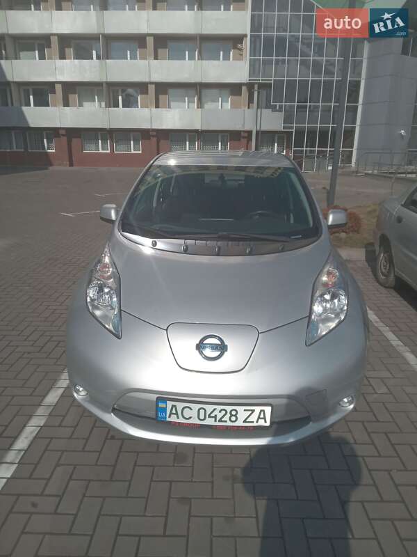 2014 nissan leaf