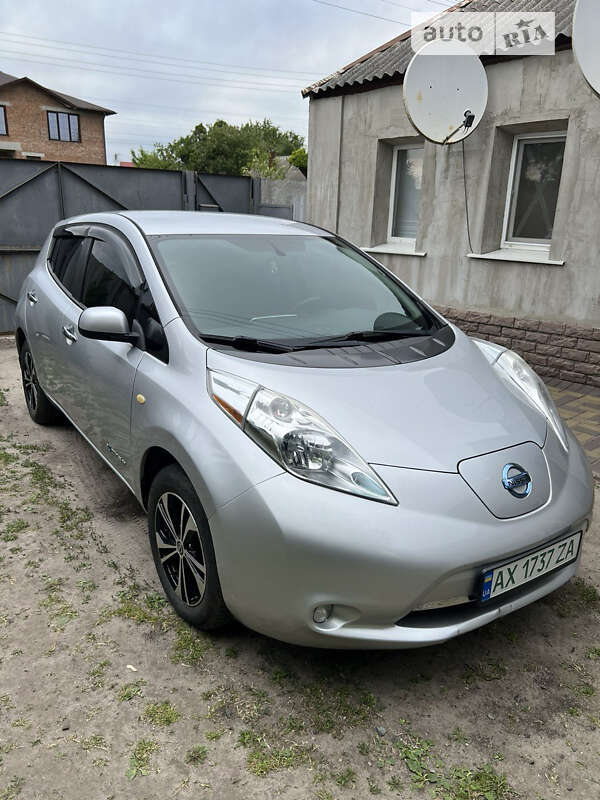 2014 nissan leaf