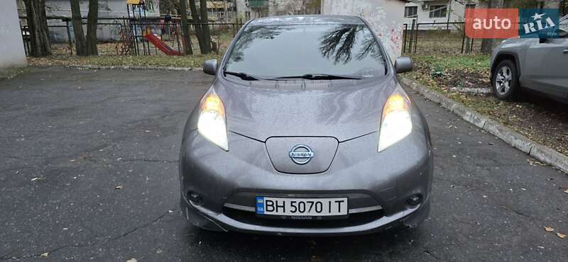 2015 nissan leaf