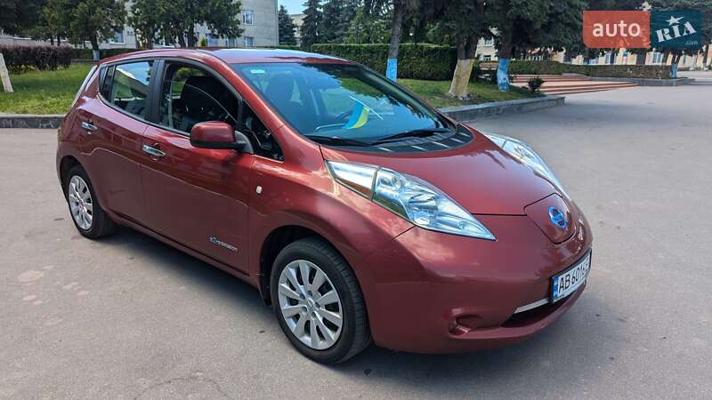 2015 NISSAN Leaf