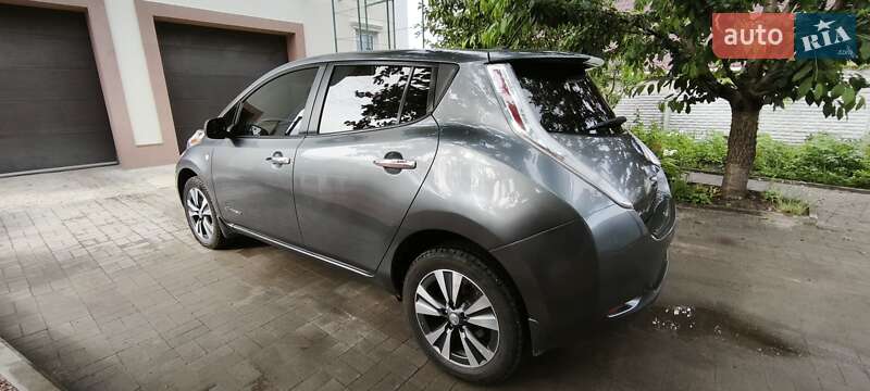 2015 nissan leaf