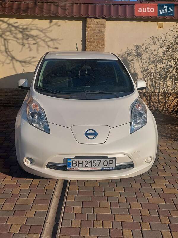 2015 nissan leaf