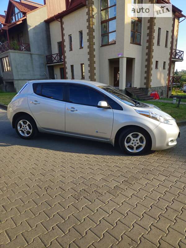 2013 nissan leaf