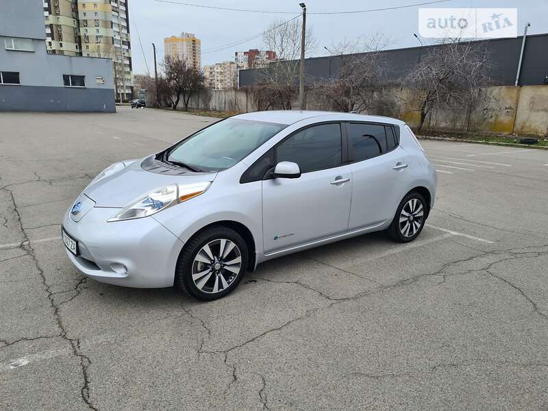 2014 nissan leaf