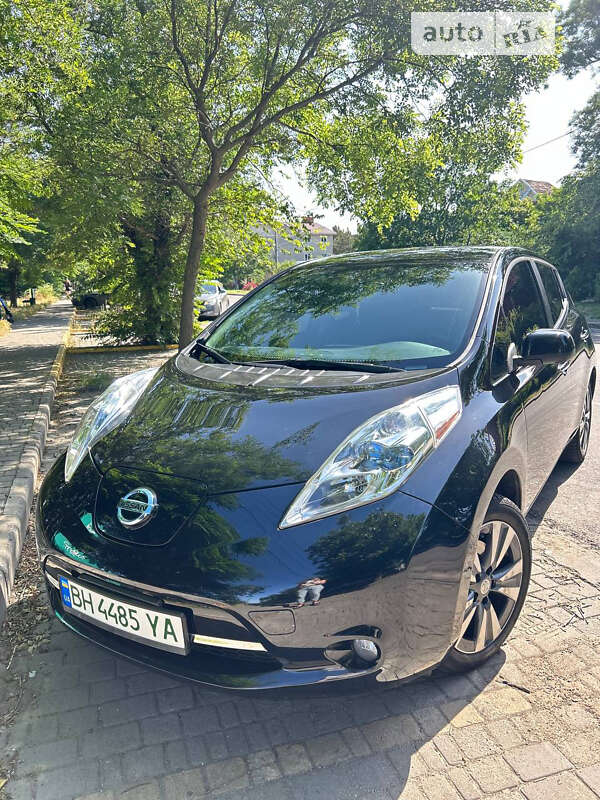 2014 nissan leaf