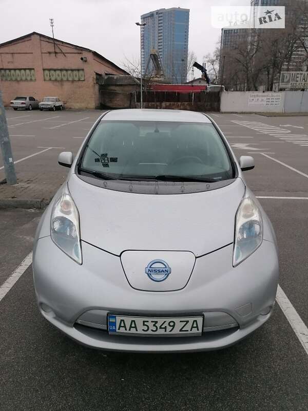 2014 nissan leaf