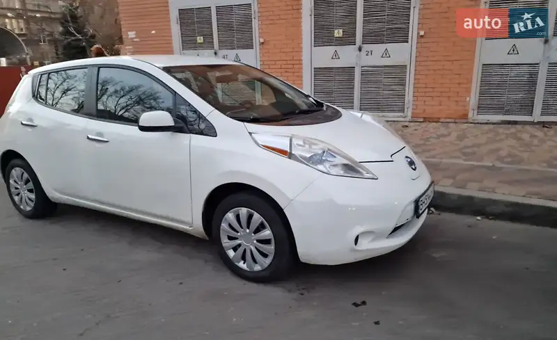 2014 nissan leaf