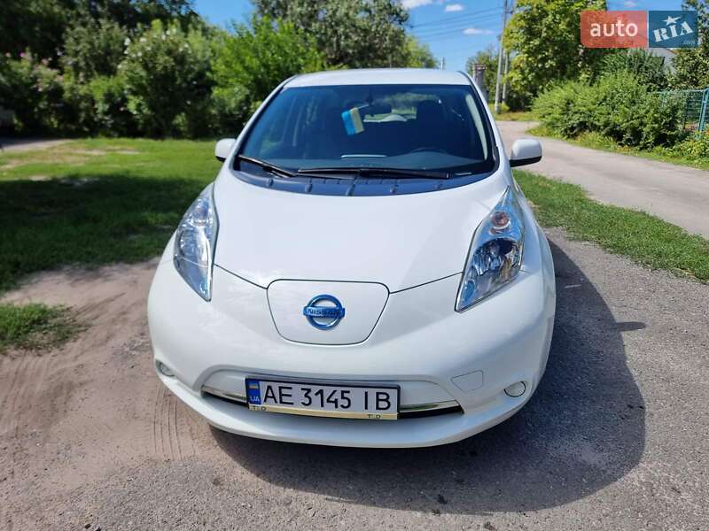 2014 nissan leaf