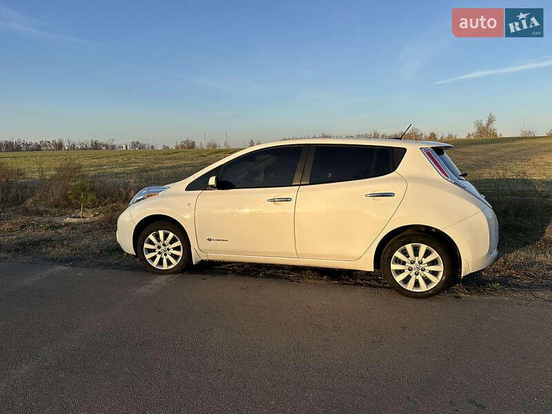 2015 nissan leaf