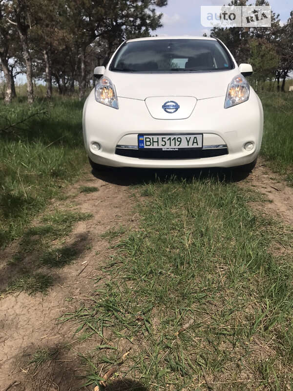 2015 nissan leaf