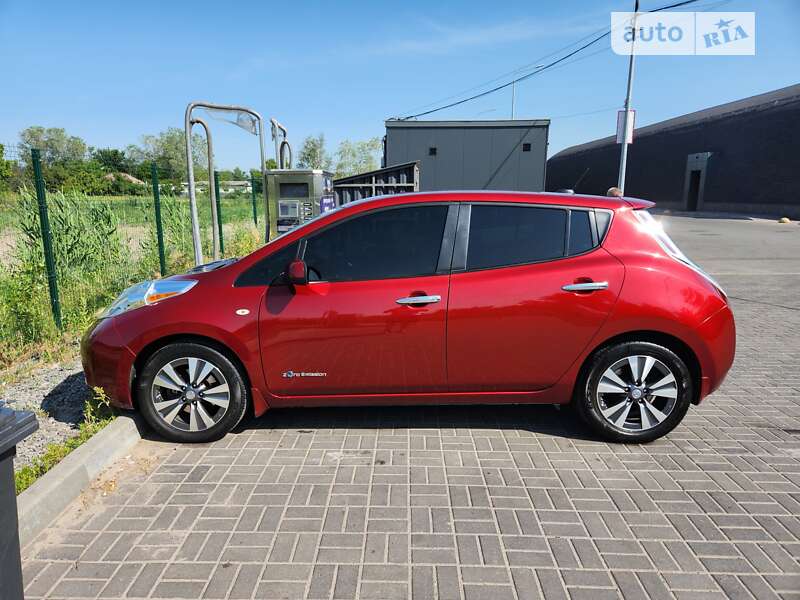 2015 nissan leaf