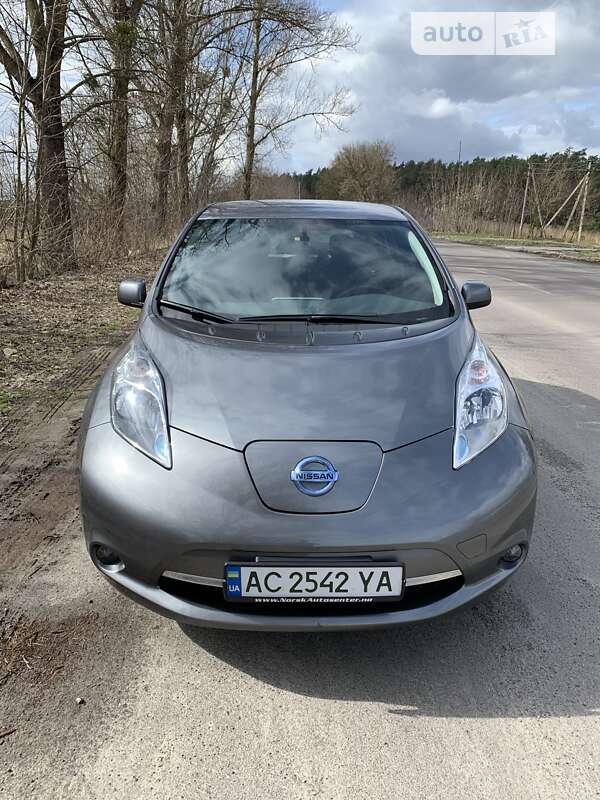 2015 nissan leaf