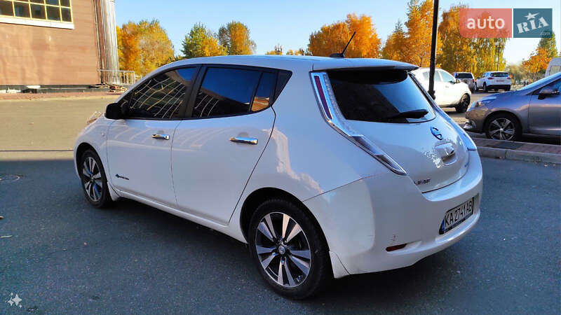 2015 nissan leaf