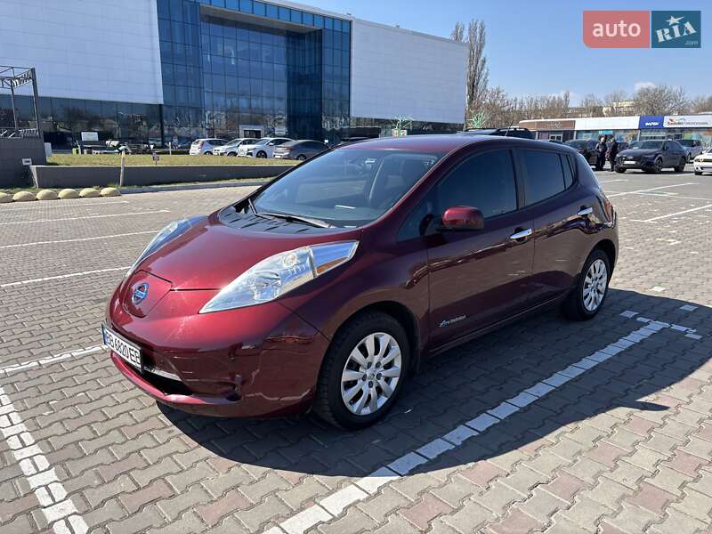 2016 NISSAN Leaf