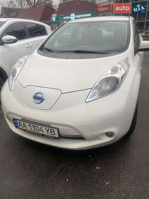 2016 nissan leaf