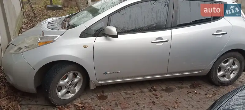 2014 nissan leaf