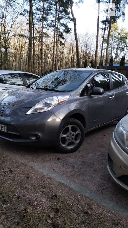 2014 nissan leaf