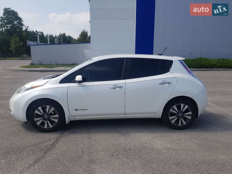 2014 nissan leaf