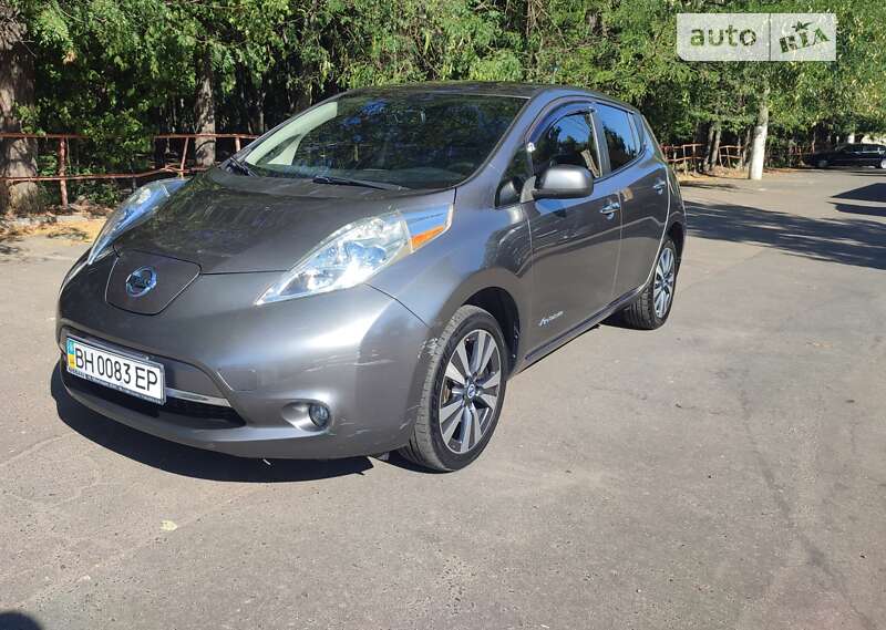 2014 nissan leaf
