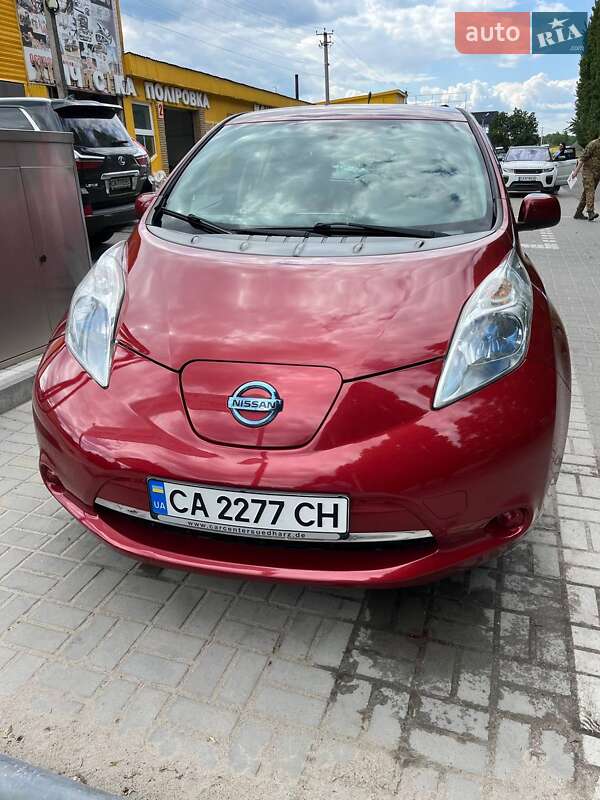 2014 nissan leaf