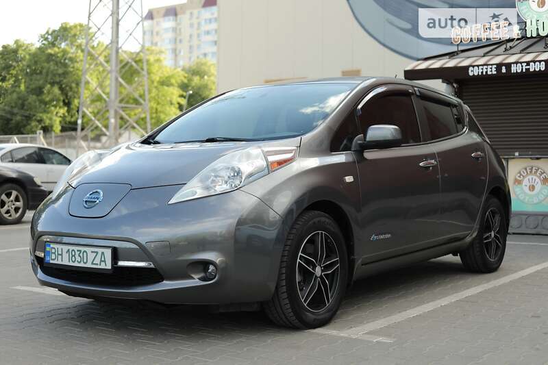 2014 nissan leaf