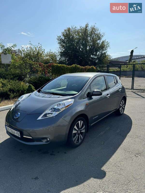 2015 nissan leaf