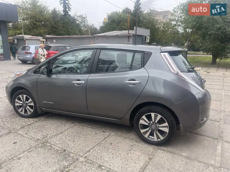 2014 nissan leaf