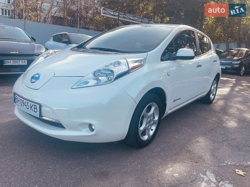 2015 NISSAN Leaf