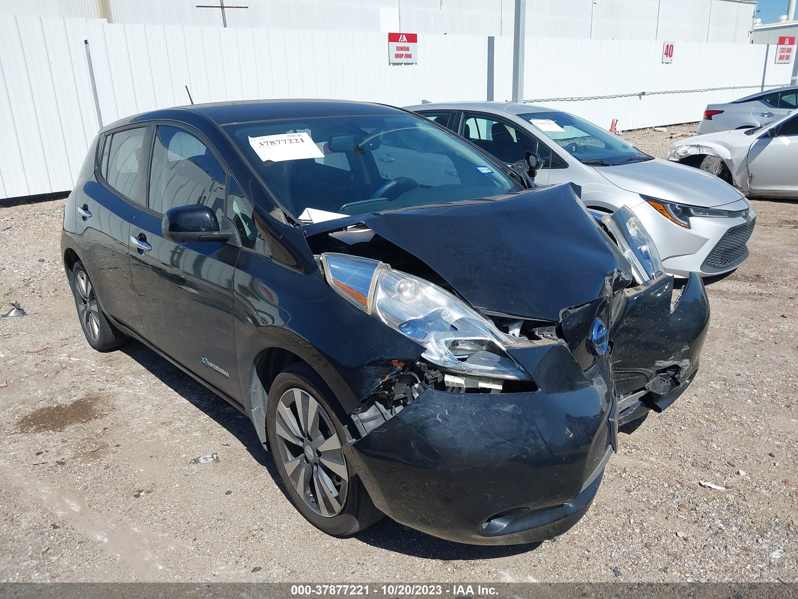 2015 NISSAN Leaf