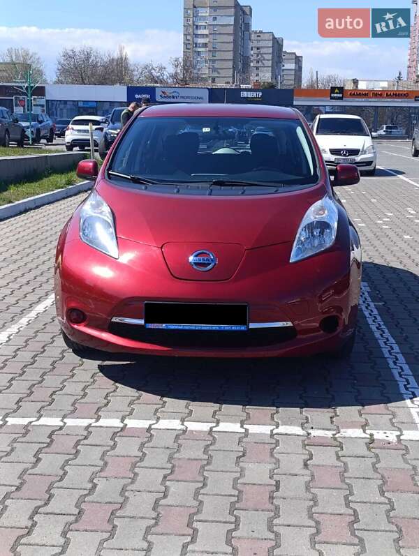 2015 NISSAN Leaf
