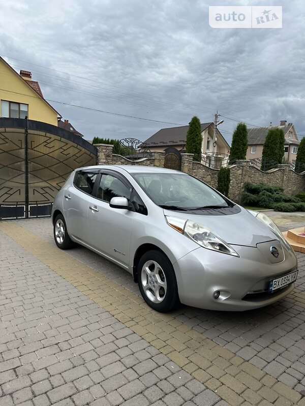 2015 nissan leaf