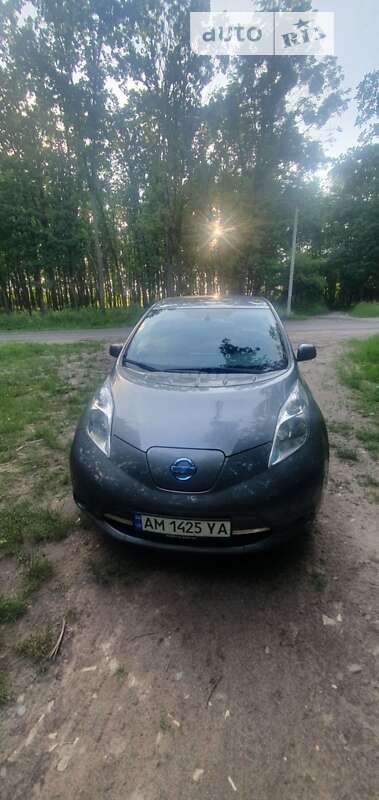 2015 nissan leaf