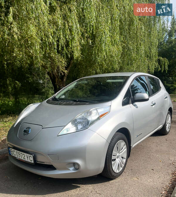 2016 nissan leaf