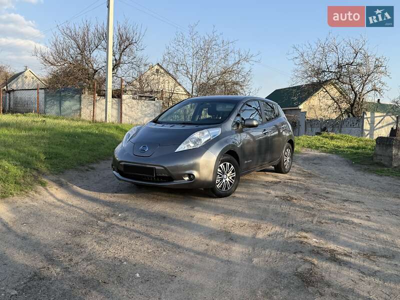 2016 nissan leaf