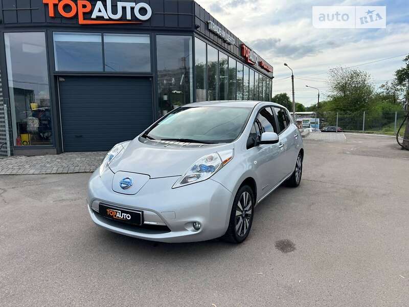 2013 NISSAN Leaf