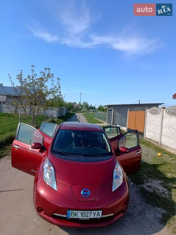 2014 nissan leaf