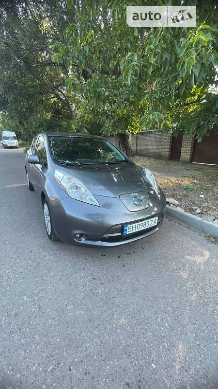 2014 nissan leaf