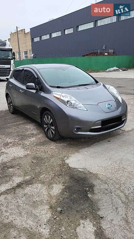 2014 nissan leaf