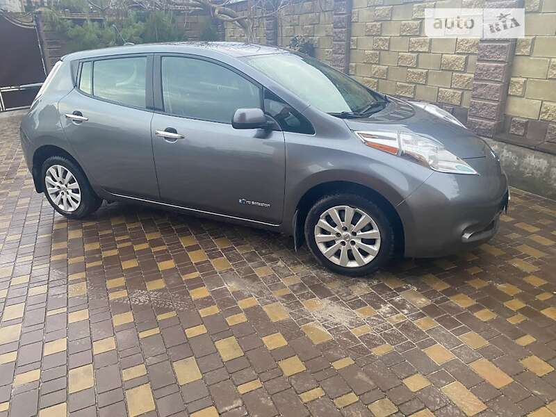 2015 nissan leaf