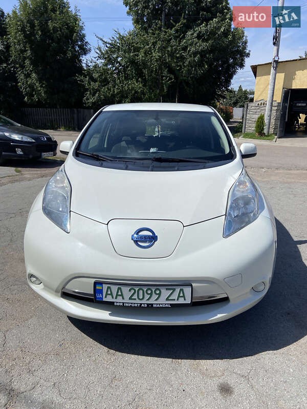 2015 nissan leaf