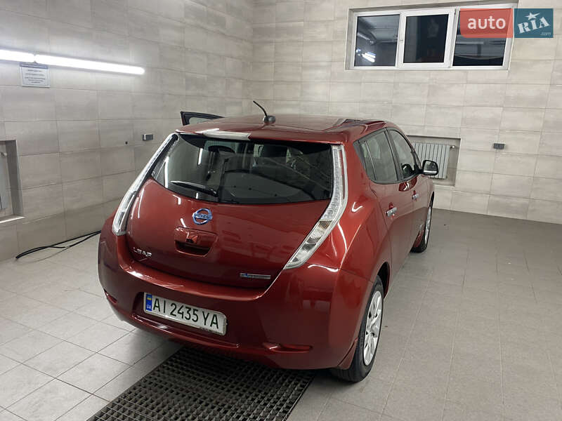 2015 nissan leaf