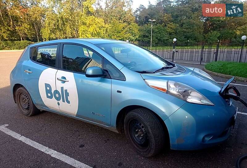 2015 nissan leaf