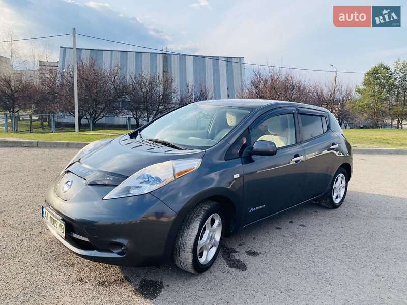 2013 NISSAN Leaf